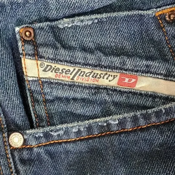 Diesel Larkee Jeans Men’s Tag 38 x 32 actual 40 x 33 Dark Wash Straight Leg - Picture 3 of 14